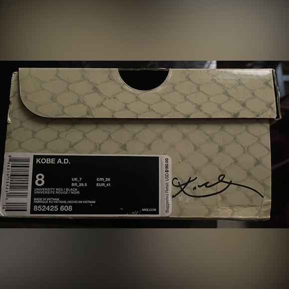 Kobe A.D. - Picture 3 of 3